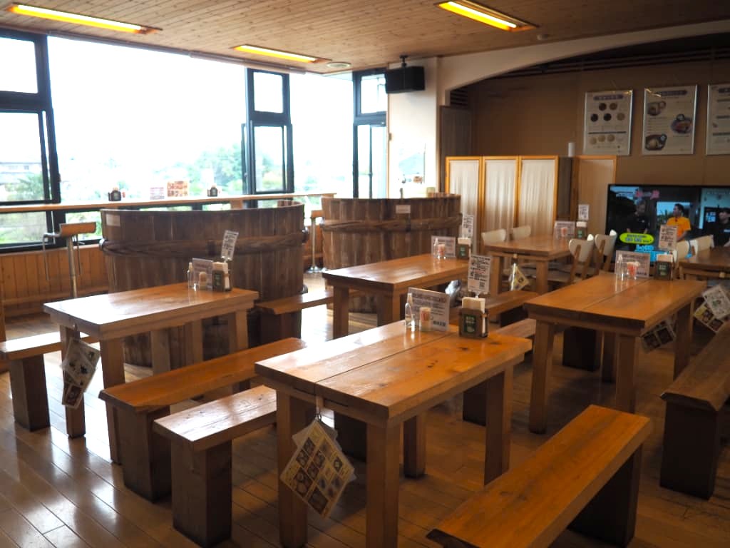 木桶仕込み、天然醸造。醤遊王国本店で触れる、弓削多醤油のこだわりと挑戦